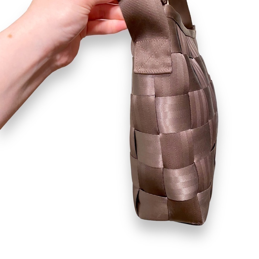 Harvey's Seat Belt Shoulder Crossbody Brown Original Large Tote Bag - Picture 5 of 9